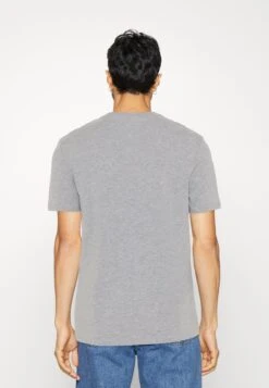 Pier One3 PACK - T-shirt - Bas - Mottled Light Grey/pink/black 12 Pier One3 PACK - T-shirt - Bas - Mottled Light Grey/pink/black -Pier One Försäljning 053252eb1a644e998d56bb8bd9ef18b2