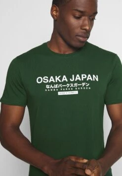 Pier OneOSAKA TEE - T-shirt Med Print - Green 11 Pier OneOSAKA TEE - T-shirt Med Print - Green -Pier One Försäljning 1020131a5f7a4e86b543150e8a18156a