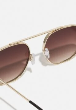 Pier OneWITH CHAIN SET UNISEX - Solglasögon - Brown -Pier One Försäljning 17dec482534c48438c04a585cec7ab57