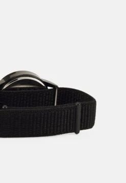 Pier OneDigitalklocka - Black 8 Pier OneDigitalklocka - Black -Pier One Försäljning 24dea72bb95a4cfc95daabd334d11f5a