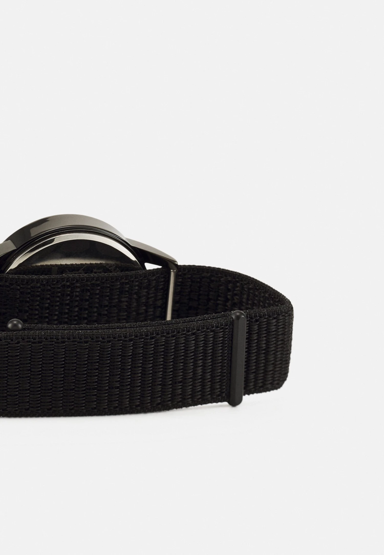 Pier OneDigitalklocka - Black 5 Pier OneDigitalklocka - Black - Bild 3