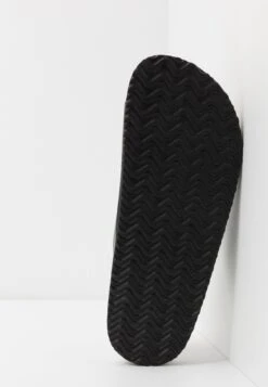 Pier OneUNISEX - Tofflor & Inneskor - Black 16 Pier OneUNISEX - Tofflor & Inneskor - Black -Pier One Försäljning 4a735c24e60449a29969a0148d036b07