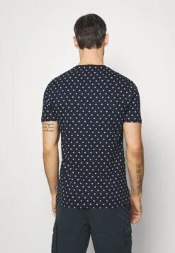 Pier One3 PACK - T-shirt Med Print - White/dark Blue/red -Pier One Försäljning 4cc0d7bd171340c7ac647ce1c72a9c5e