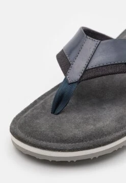 Pier OneLEATHER - Tåsandaler - Blue -Pier One Försäljning 50c49d2b3015483b8a98ff7b74229b5f