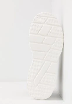 Pier OneHöga Sneakers - Black/white -Pier One Försäljning 52b5e07059e148baa03e0194b33ba8c5