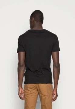 Pier One5 PACK - T-shirt - Bas - White/blue/black -Pier One Försäljning 577e250ad0624377b57eabcac8149891