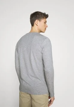 Pier One2 PACK - Långärmad Tröja - Dark Blue/mottled Grey 11 Pier One2 PACK - Långärmad Tröja - Dark Blue/mottled Grey -Pier One Försäljning 5d11c795627a43d3ae83293311d17f0a