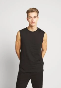 Pier One3 PACK - T-shirt - Bas - Grey/white/black 13 Pier One3 PACK - T-shirt - Bas - Grey/white/black -Pier One Försäljning 62c6701b340e420ebe16749abebd4e0c