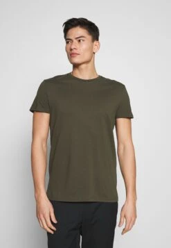 Pier One5 PACK - T-shirt - Bas - Olive/ White/ Navy /yellow /black 14 Pier One5 PACK - T-shirt - Bas - Olive/ White/ Navy /yellow /black -Pier One Försäljning 6388f246a6aa4b66b3d378922f10759e