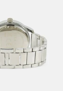 Pier OneSET - Klocka - Silver-coloured 11 Pier OneSET - Klocka - Silver-coloured -Pier One Försäljning 72bbbb99430d4d8cb8ab6ed38164cad1