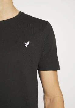 Pier One5 PACK - T-shirt - Bas - White/black/dark Blue -Pier One Försäljning 7ff9eb908aaf4b98b2151695076bad57