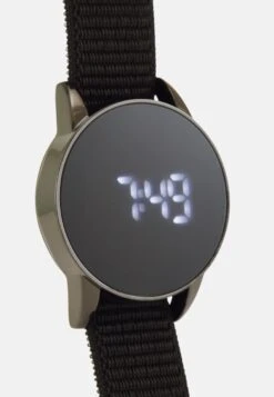 Pier OneDigitalklocka - Black 9 Pier OneDigitalklocka - Black -Pier One Försäljning 91a3416d7d044fd4b60c1ebc2246a5ec