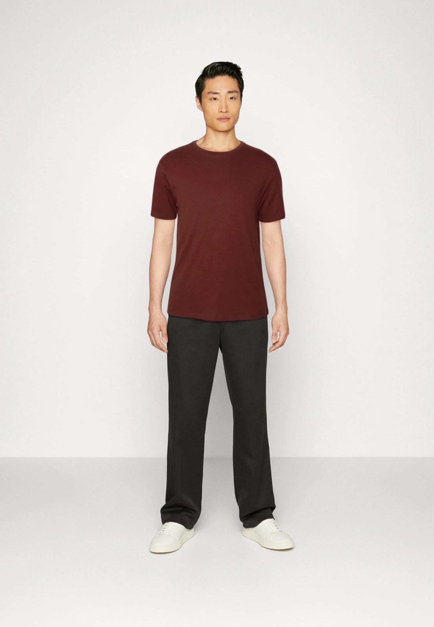 Pier One7 PACK - T-shirt - Bas - Black/dark Blue/dark Green 3 Pier One7 PACK - T-shirt - Bas - Black/dark Blue/dark Green