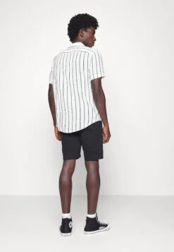 Pier One2 PACK - Skjorta - Black/white -Pier One Försäljning a68cb2ff17104e928d6a0c4cb305d53e