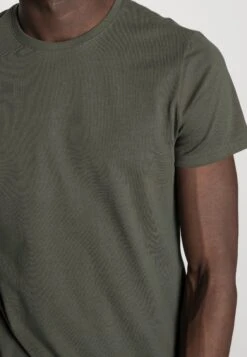 Pier One3 PACK - T-shirt - Bas - Black/grey/green -Pier One Försäljning ba2abdb3c78c4a8bb5a16ee701db5a1d