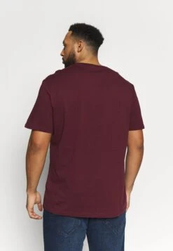 Pier One2 PACK - T-shirt - Bas - Dark Blue/bordeaux -Pier One Försäljning ba46451a2faf4dfabb522b810f7d34c2