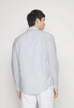 Pier OneSkjorta - White/light Blue -Pier One Försäljning bbe9bb77261549e4833cde47c28b7767