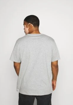 Pier One5 PACK - T-shirt - Bas - Khaki/grey/dark Blue -Pier One Försäljning ec3697a3377045a681099b809ac45742