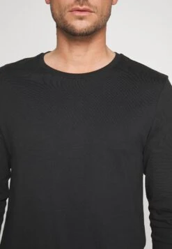 Pier One2 PACK - Långärmad Tröja - White/black 15 Pier One2 PACK - Långärmad Tröja - White/black -Pier One Försäljning f0a28af1295b4a3493b2067c515db83b