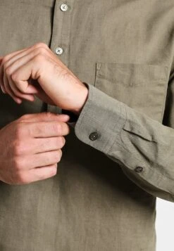 Pier OneSkjorta - Khaki -Pier One Försäljning f27e82a1f5c04d0a8e8edceaca2cc659