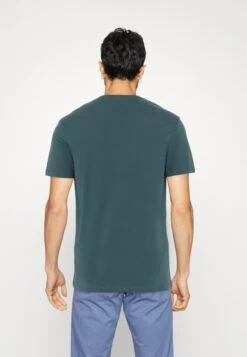 Pier OneT-shirt - Bas - White/off-white/lilac -Pier One Försäljning fb9e5f19fa1d4182b7db953af443e00b