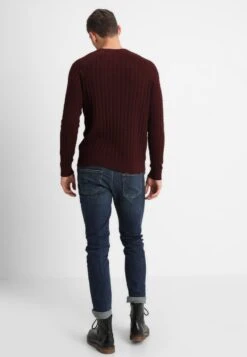 Pier OneStickad Tröja - Mottled Bordeaux -Pier One Försäljning fc1817f3db34423ca2bcccf59d46c923